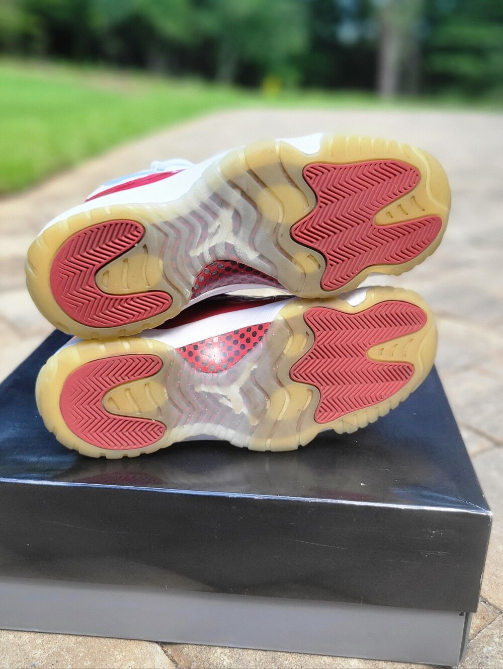 Jirdan 11 Retro 'Cherry" - Picture 6 of 10